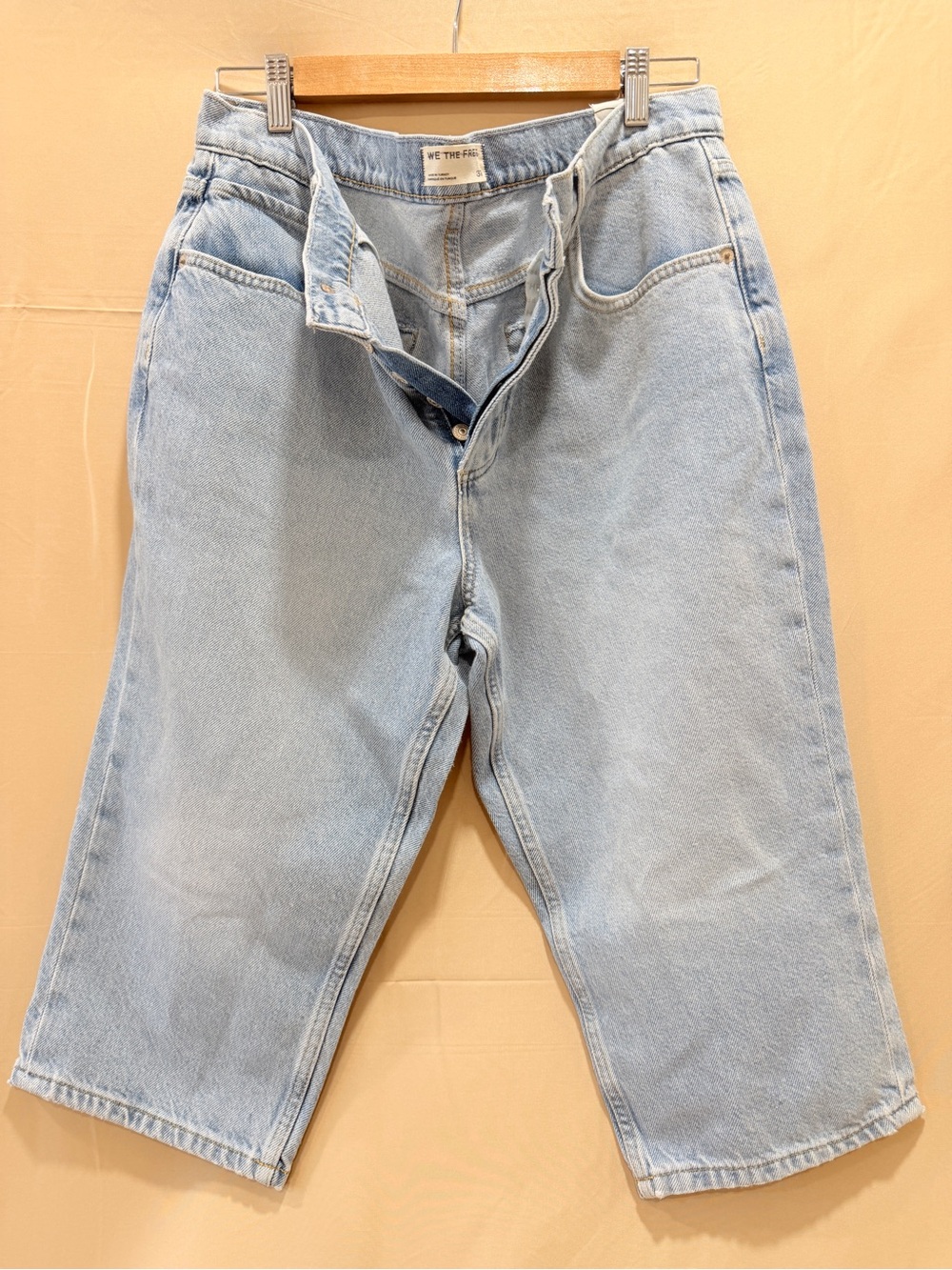 NWT We The Free High Rise Capri Jeans Size 31 Light Wash Wide Leg Cropped Denim